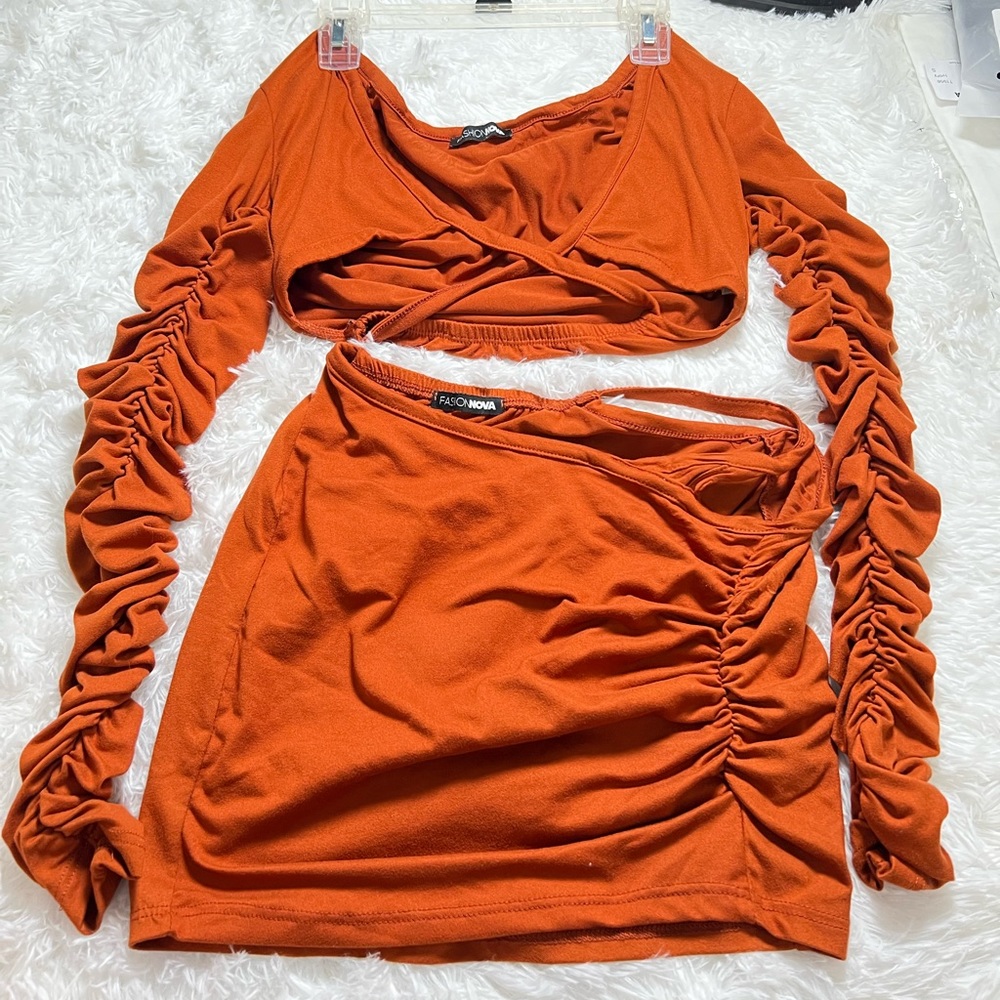 Skirt set size small